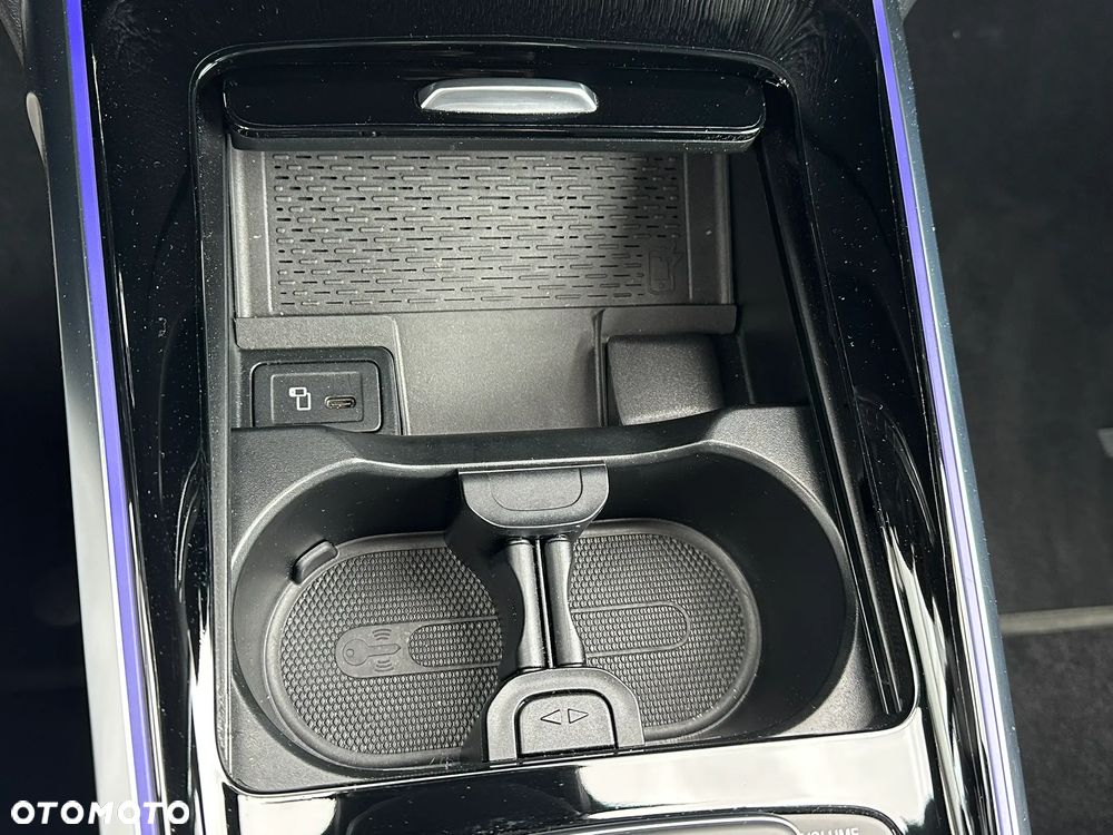 Mercedes-Benz EQB 250 66.5kWh AMG - 22