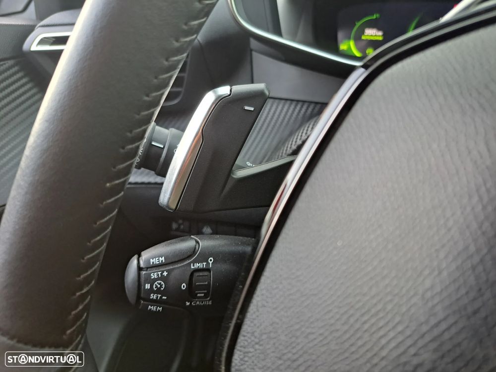 Peugeot 2008 1.5 BlueHDi Allure Pack EAT8 - 16