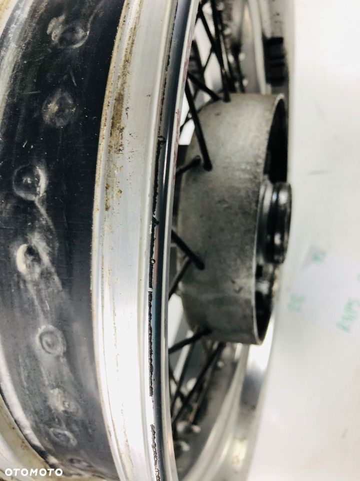 Triumph Tiger 900 felga tylna tył prosta - 7