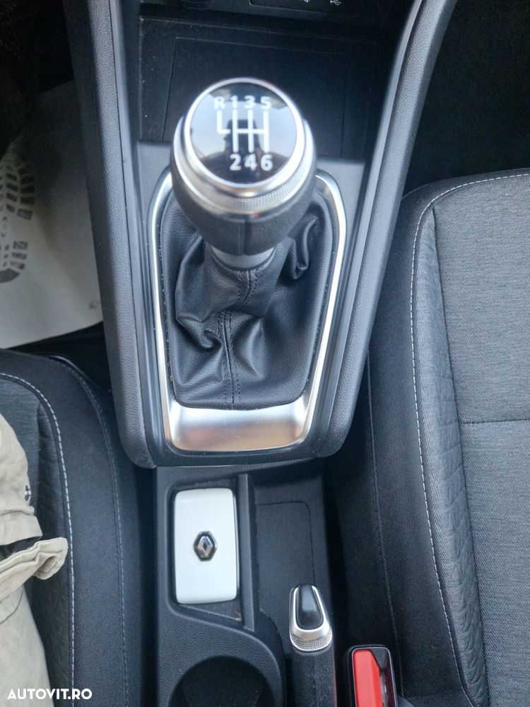 Renault Captur - 19