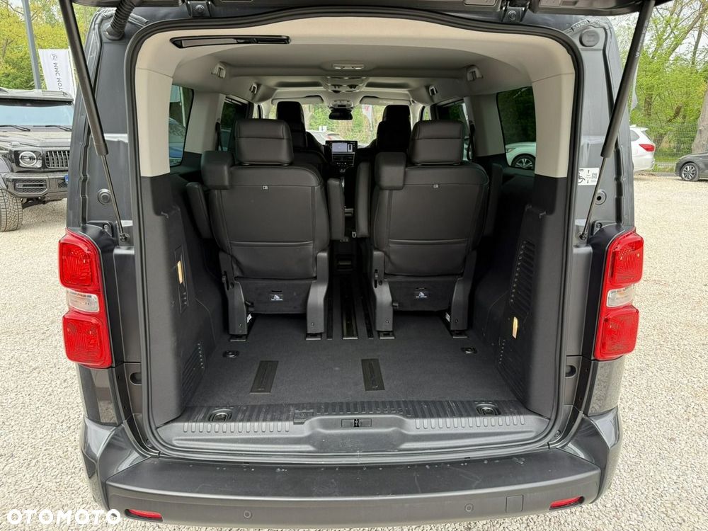 Peugeot Traveller - 28