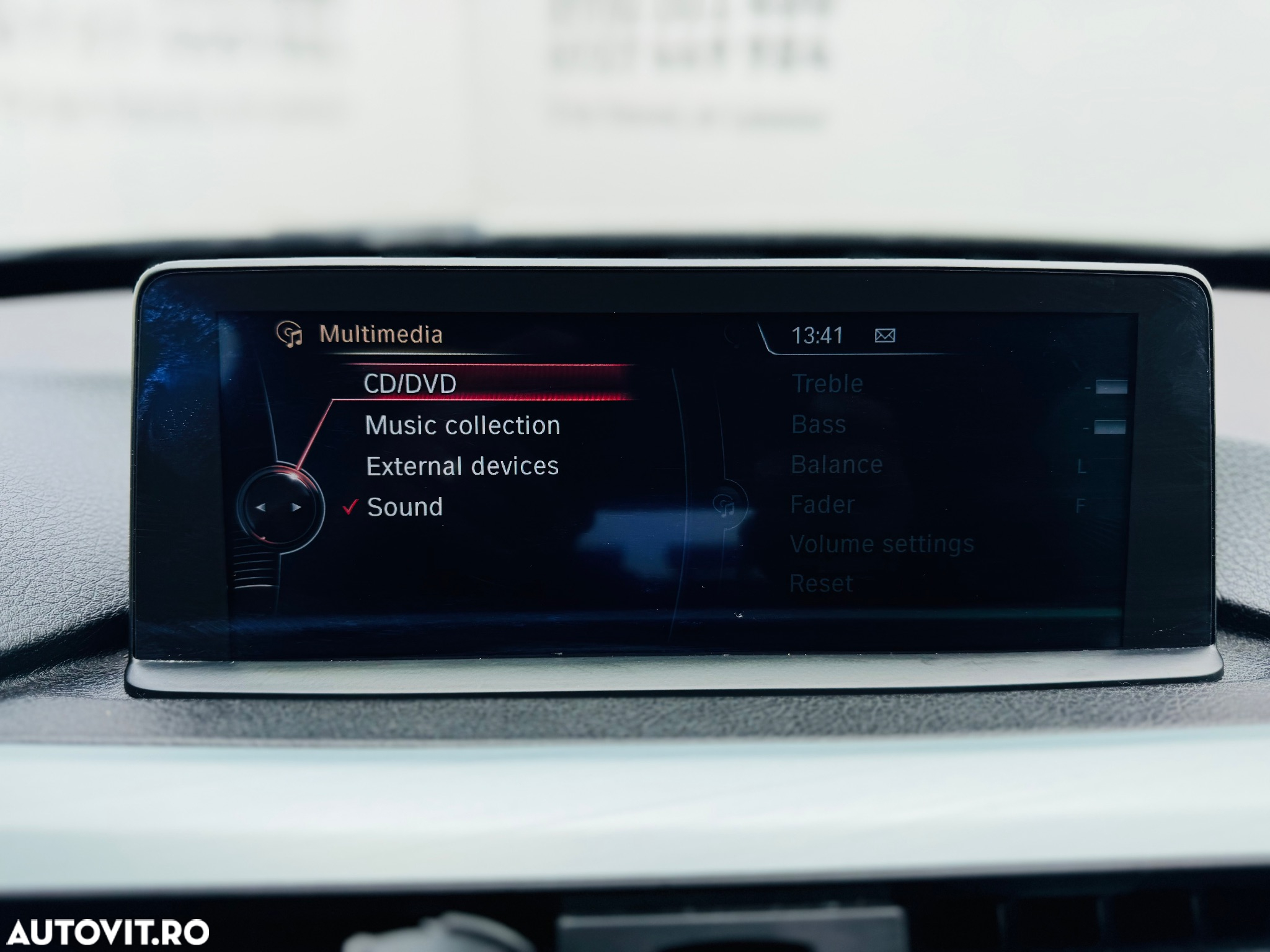 BMW Seria 3 320d xDrive - 36