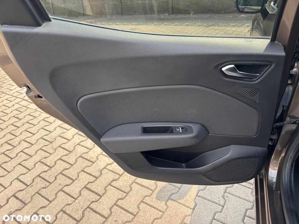 Renault Clio 1.3 TCe Intens EDC - 23