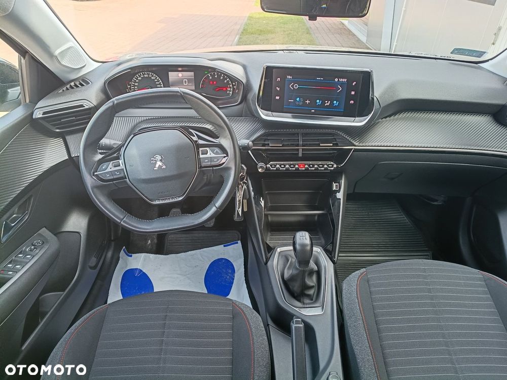Peugeot 208 - 2