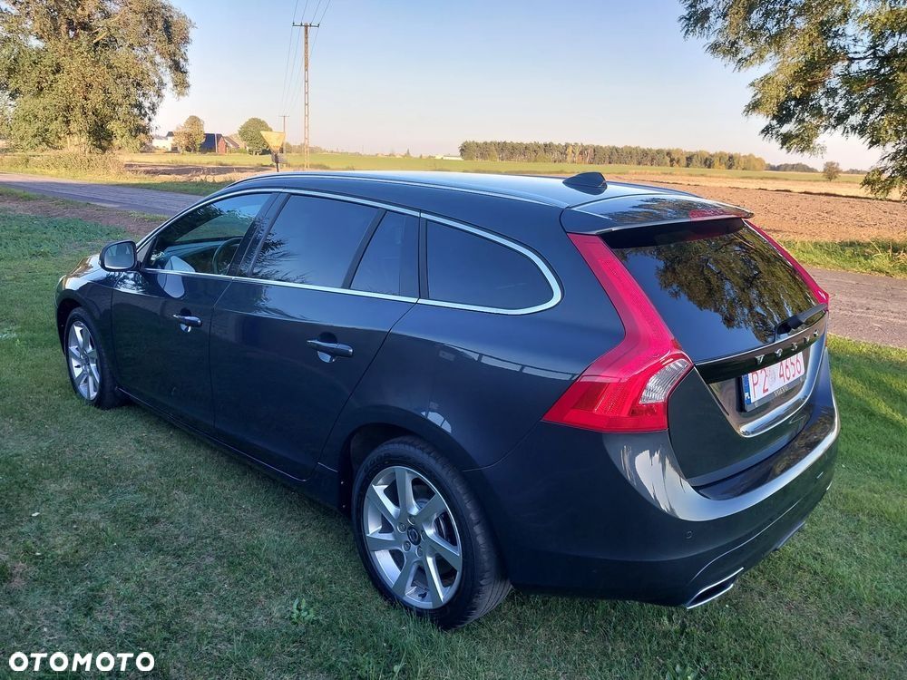 Volvo V60 D4 Drive-E R-Design Momentum - 20