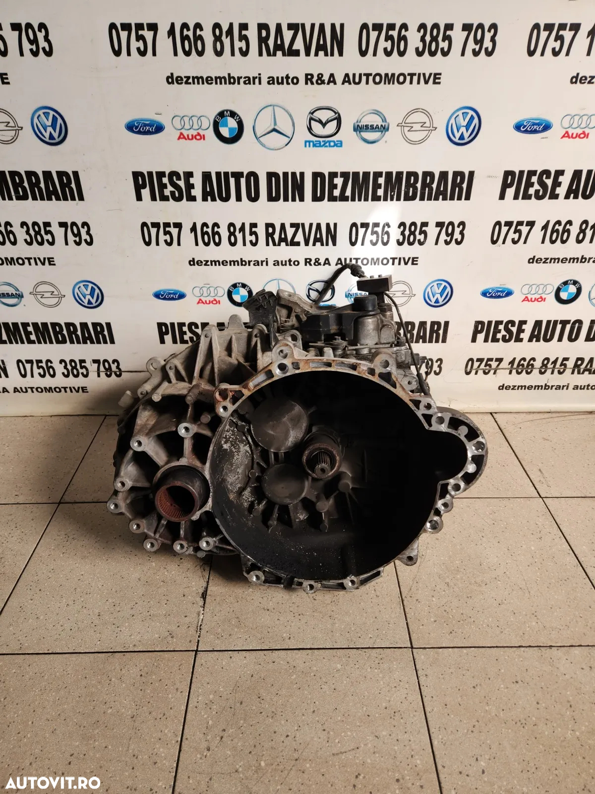 Cutie Viteze Manuala Range Rover Evoque 2.2 Diesel 6+1 Trepte Cod EJ3R 7002 CA An 2013-2014-2015-2016-2017-2018 53.000 Km Reali *Garantie* - Dezmembrari Arad - 2