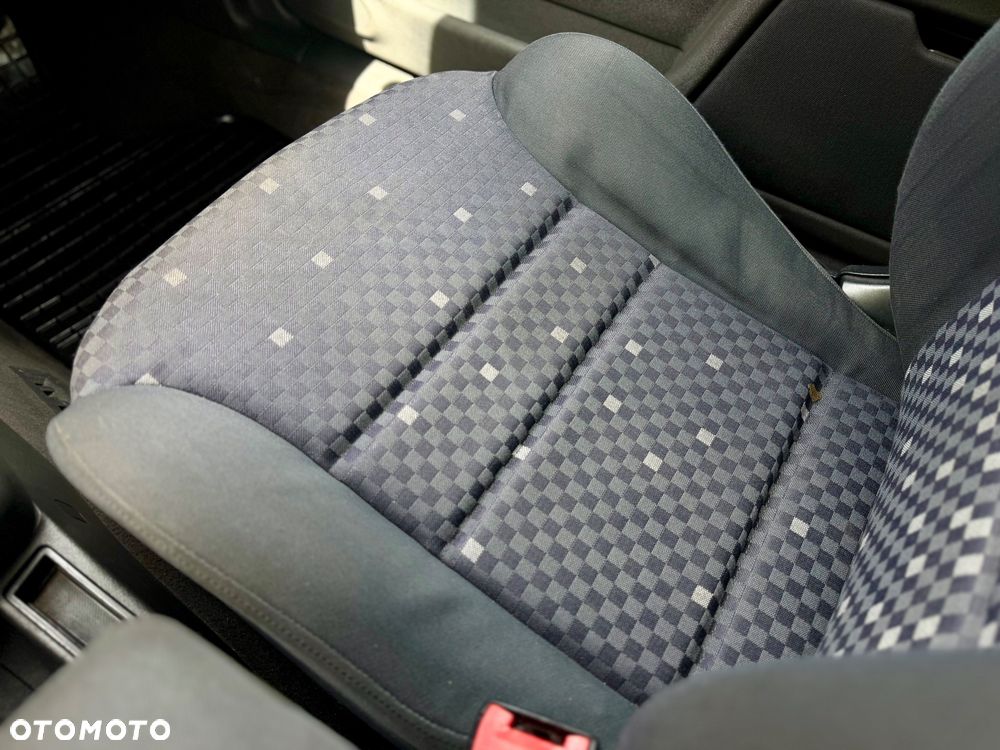 Audi A3 3-drzwiowe 1.9 TDI Ambiente - 9
