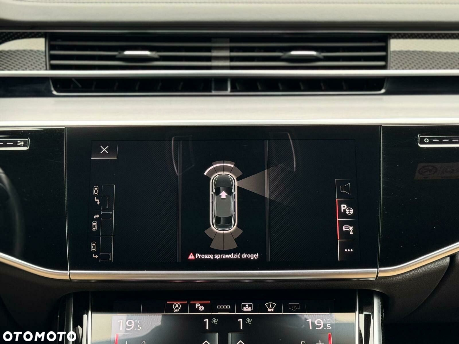 Audi S8 - 25