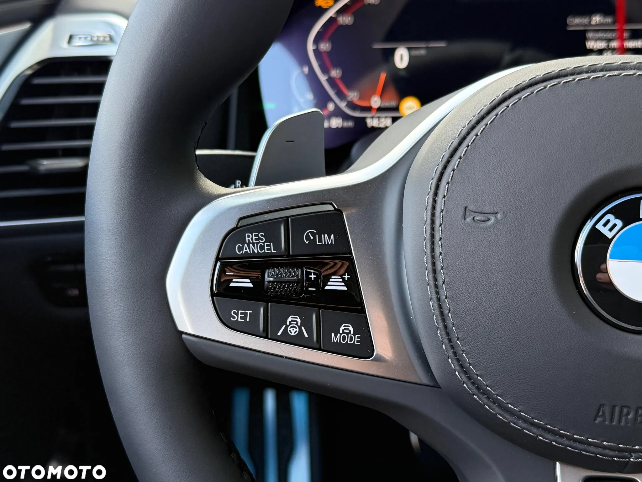 BMW Seria 8 - 25