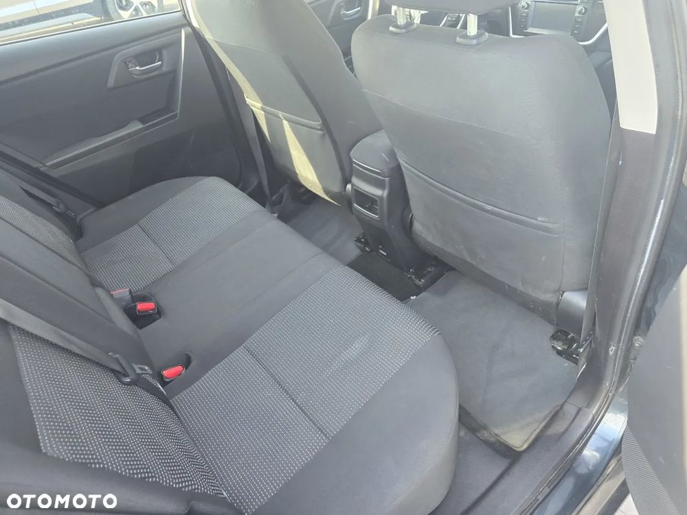 Toyota Auris - 15