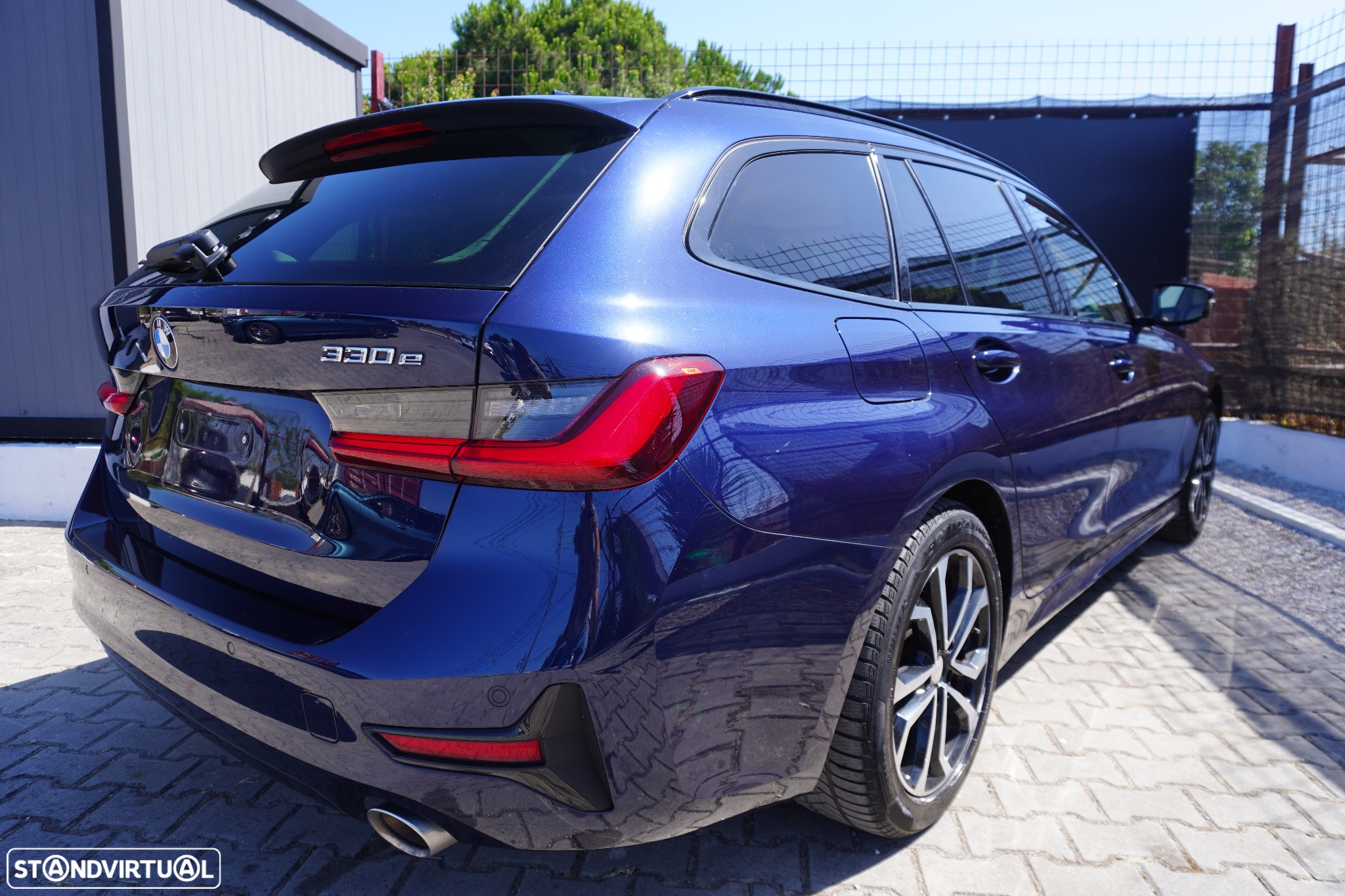 BMW 330 e Touring Line Sport Auto - 4