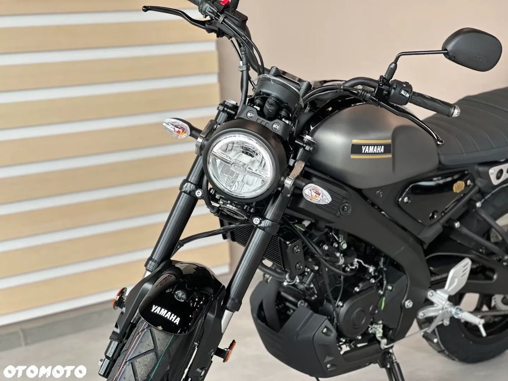 Yamaha XSR - 3