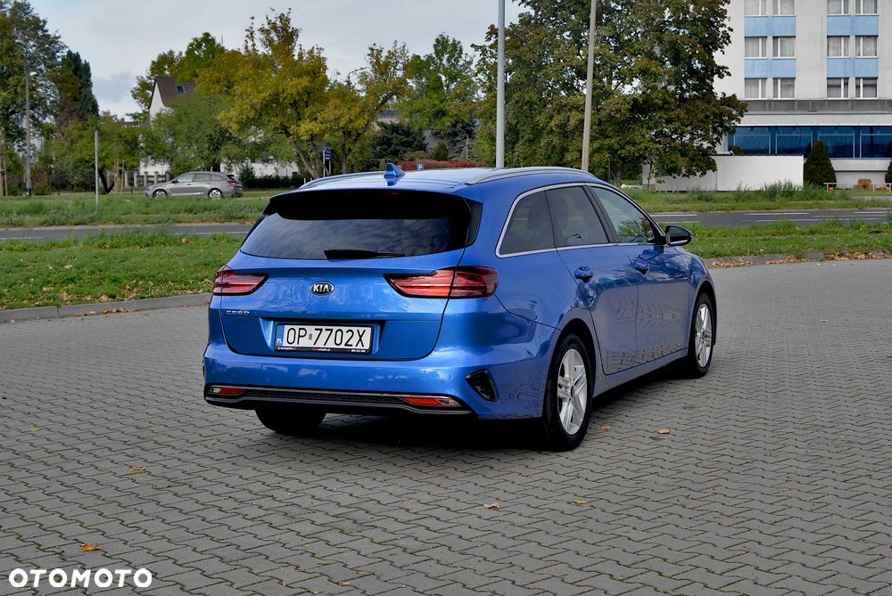 Kia Ceed - 4