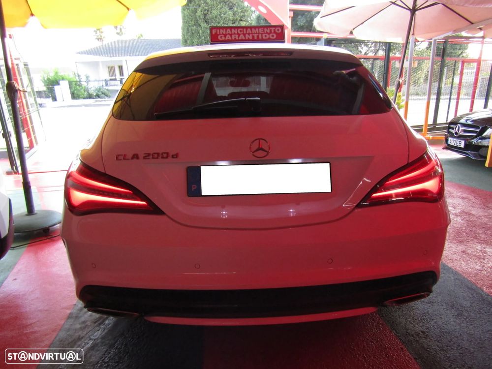 Mercedes-Benz CLA 200 d Shooting Brake AMG Line Aut. - 34