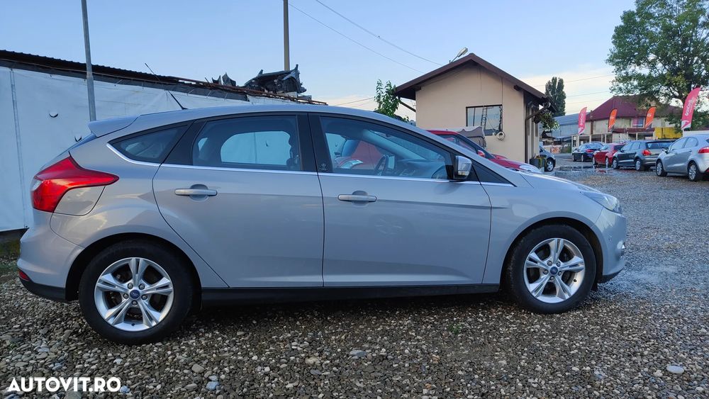 Ford Focus - 10