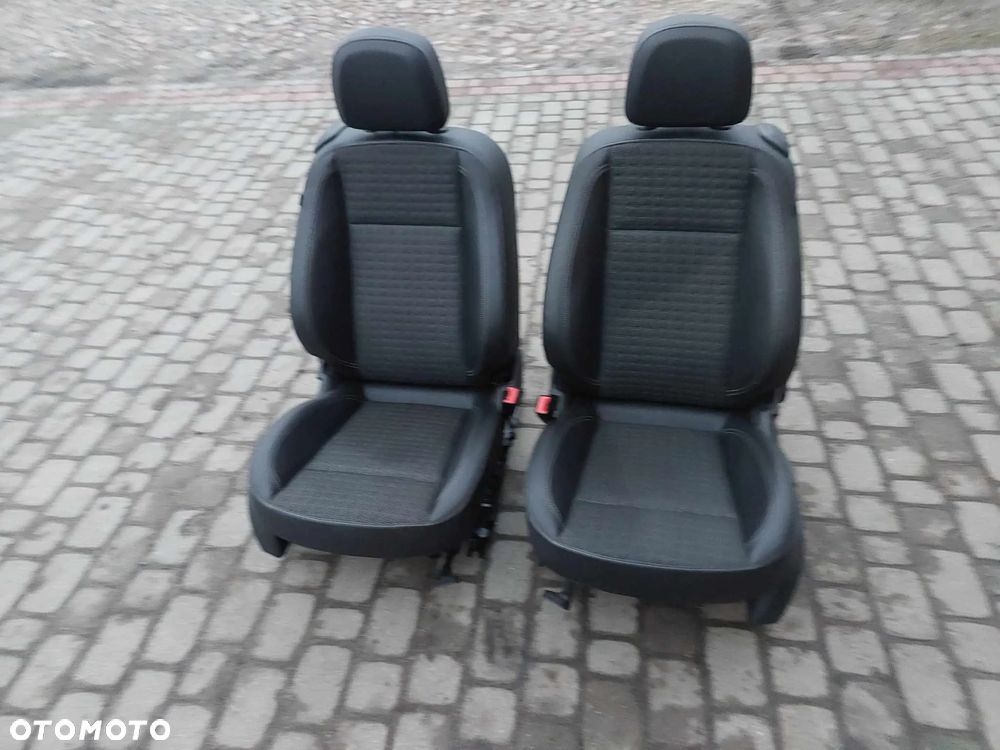 FOTEL PRAWY PRZÓD TYLNA KANAPA Opel ASTRA IV GTC OPC - 1