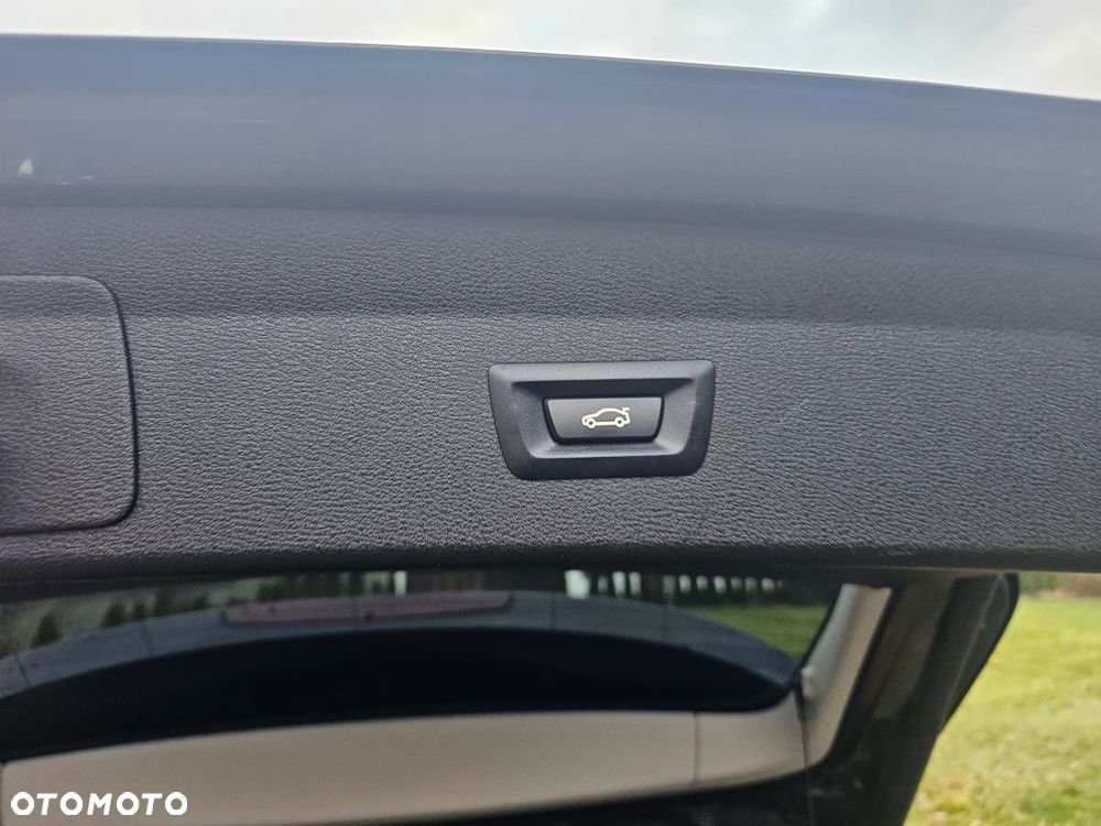 BMW X1 sDrive18d Advantage - 11