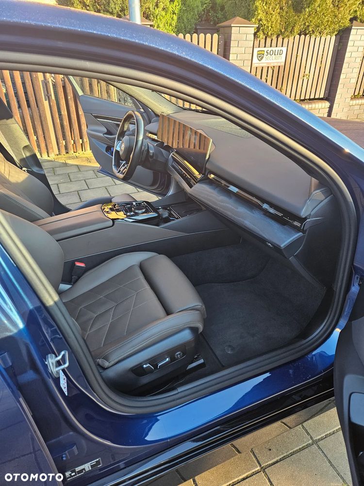 BMW Seria 5 - 11
