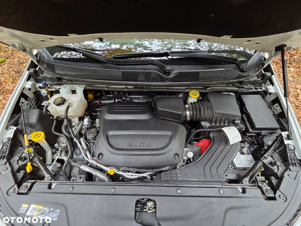 Chrysler Pacifica - 8