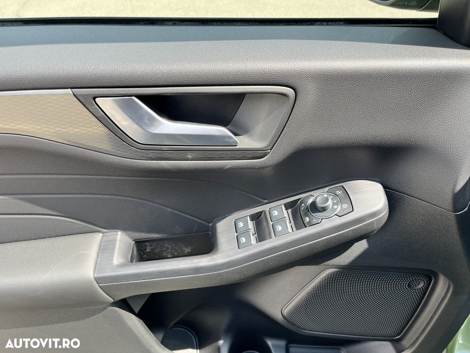 Ford Kuga - 9