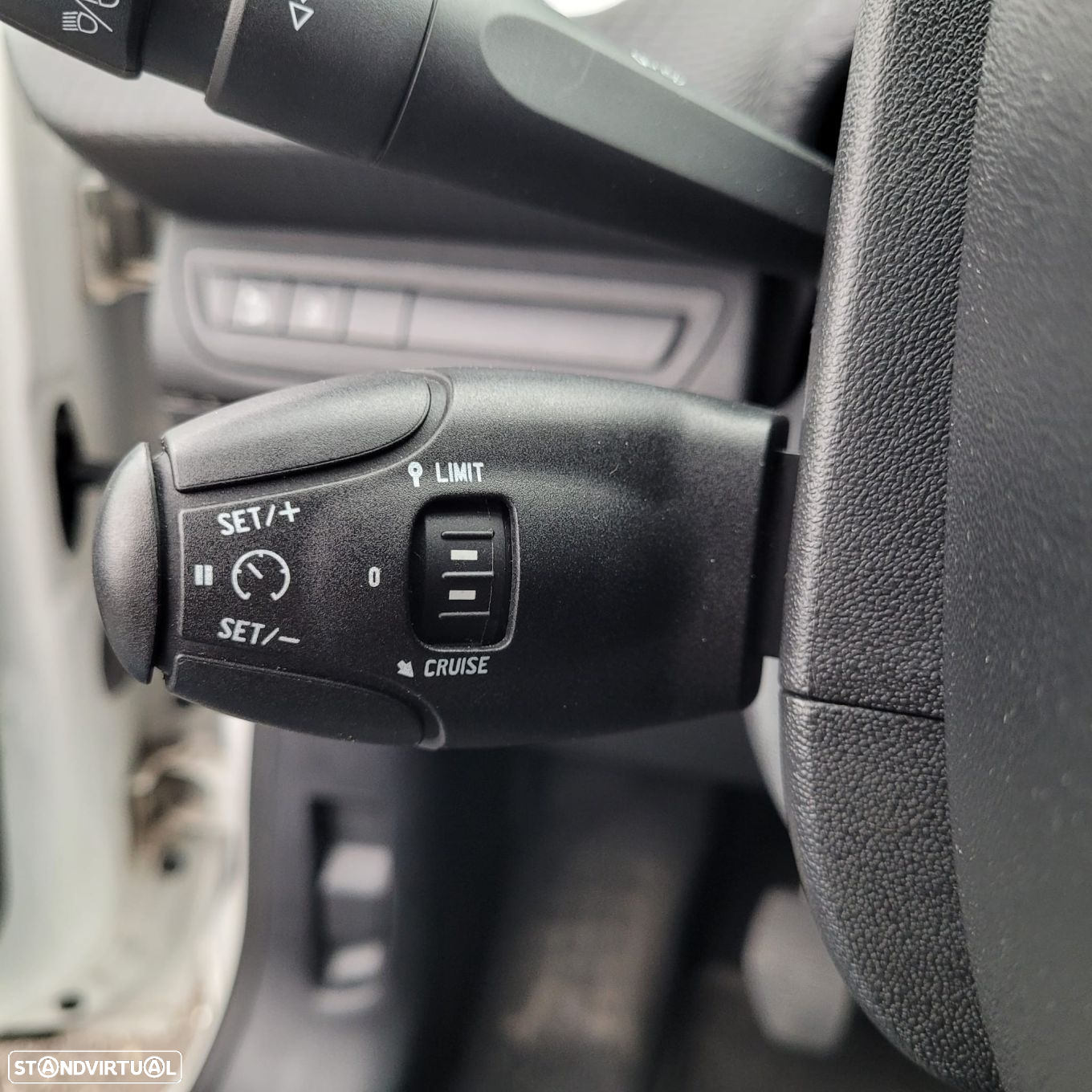 Peugeot 208 1.6 BlueHDi Style - 19