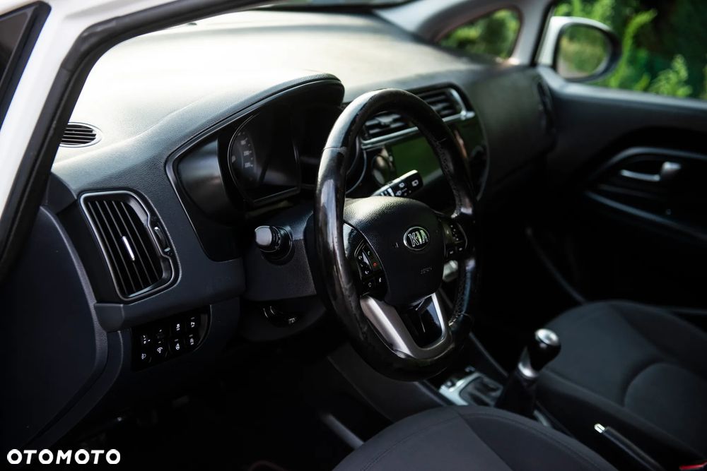 Kia Rio 1.2 Attract - 20