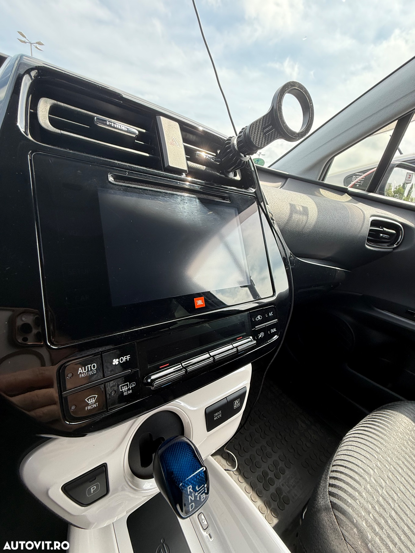 Toyota Prius - 15