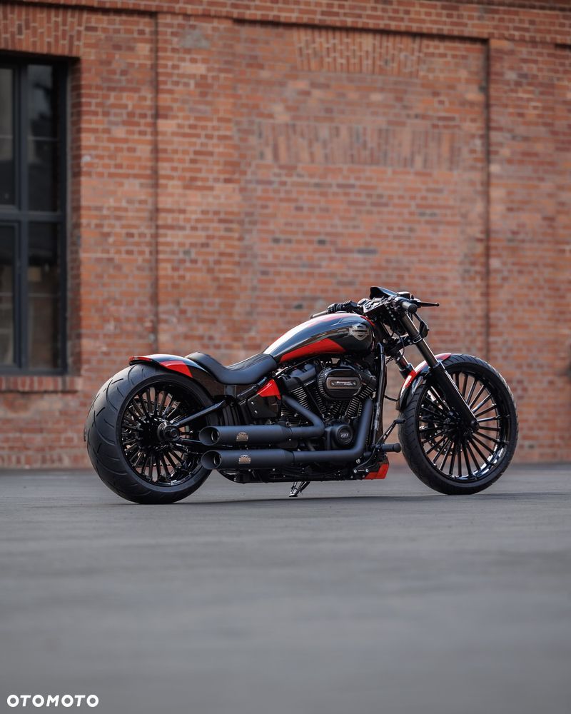Harley-Davidson Softail Breakout - 7