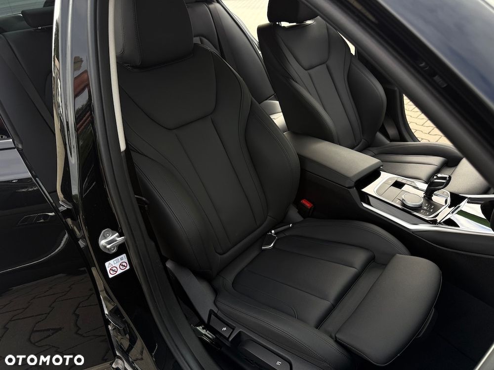 BMW Seria 3 320d - 25