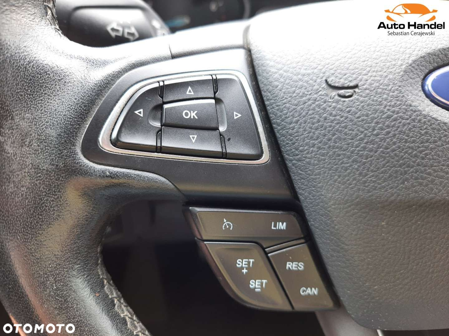 Ford Focus 1.0 EcoBoost Titanium - 28