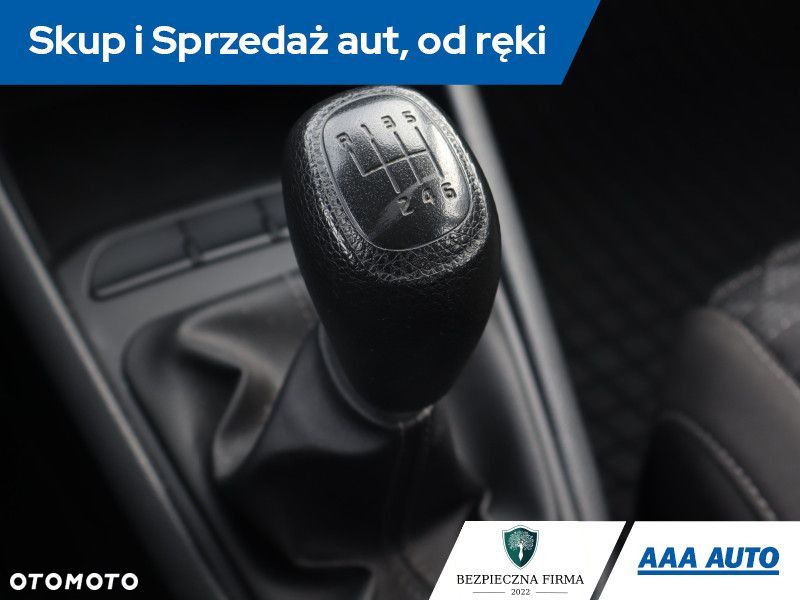 Kia Rio - 15