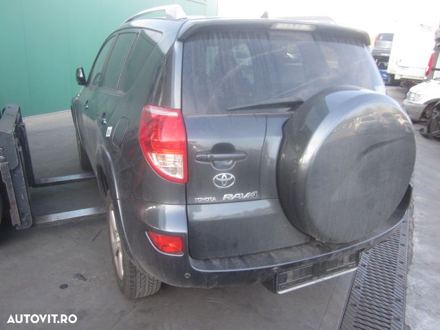 Dezmembrez Toyota RAV 4 ,2.2 D ,an 2007 , tip motor 2AD FHV - 3