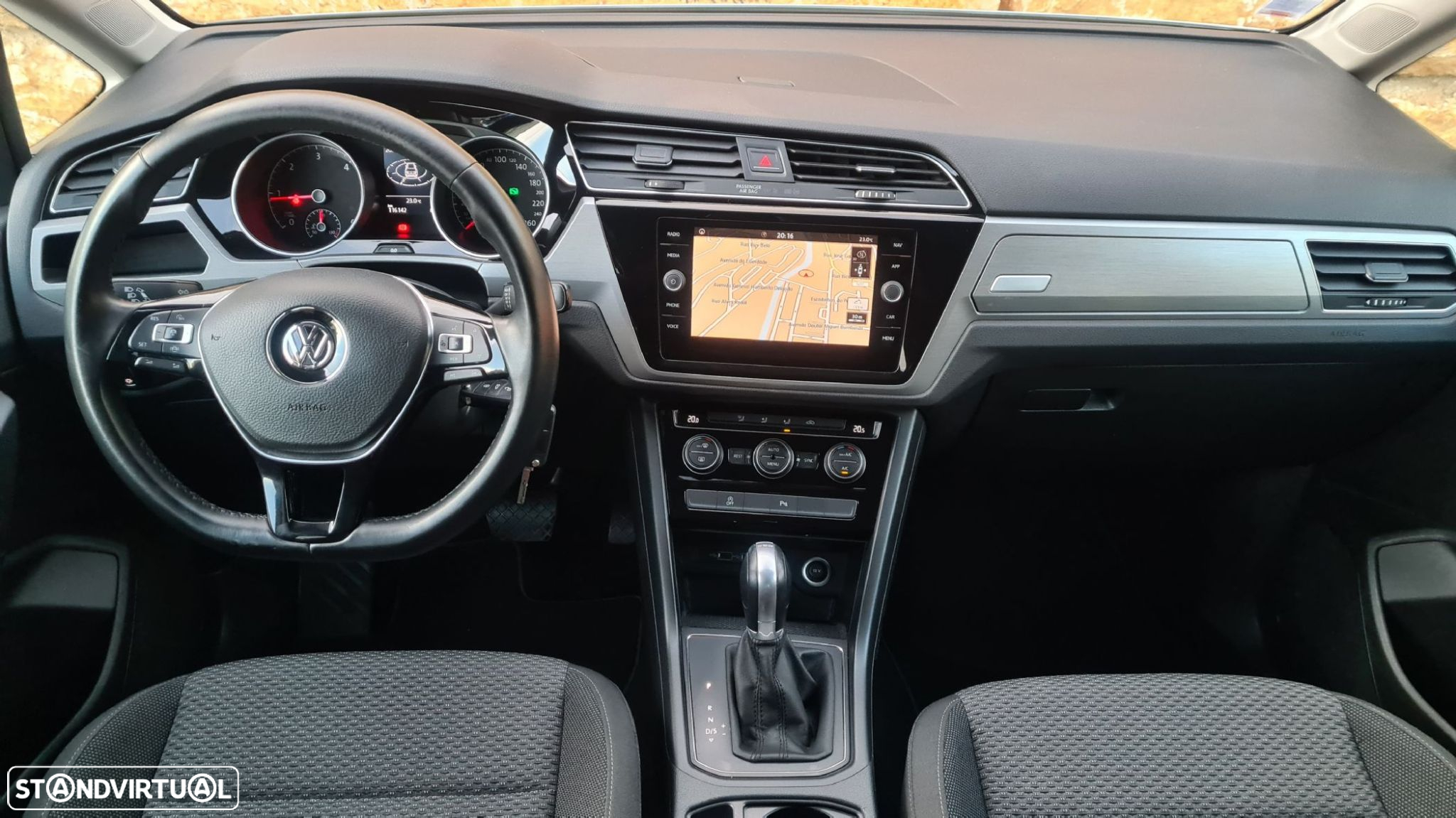 VW Touran 1.6 TDI Confortline DSG - 10