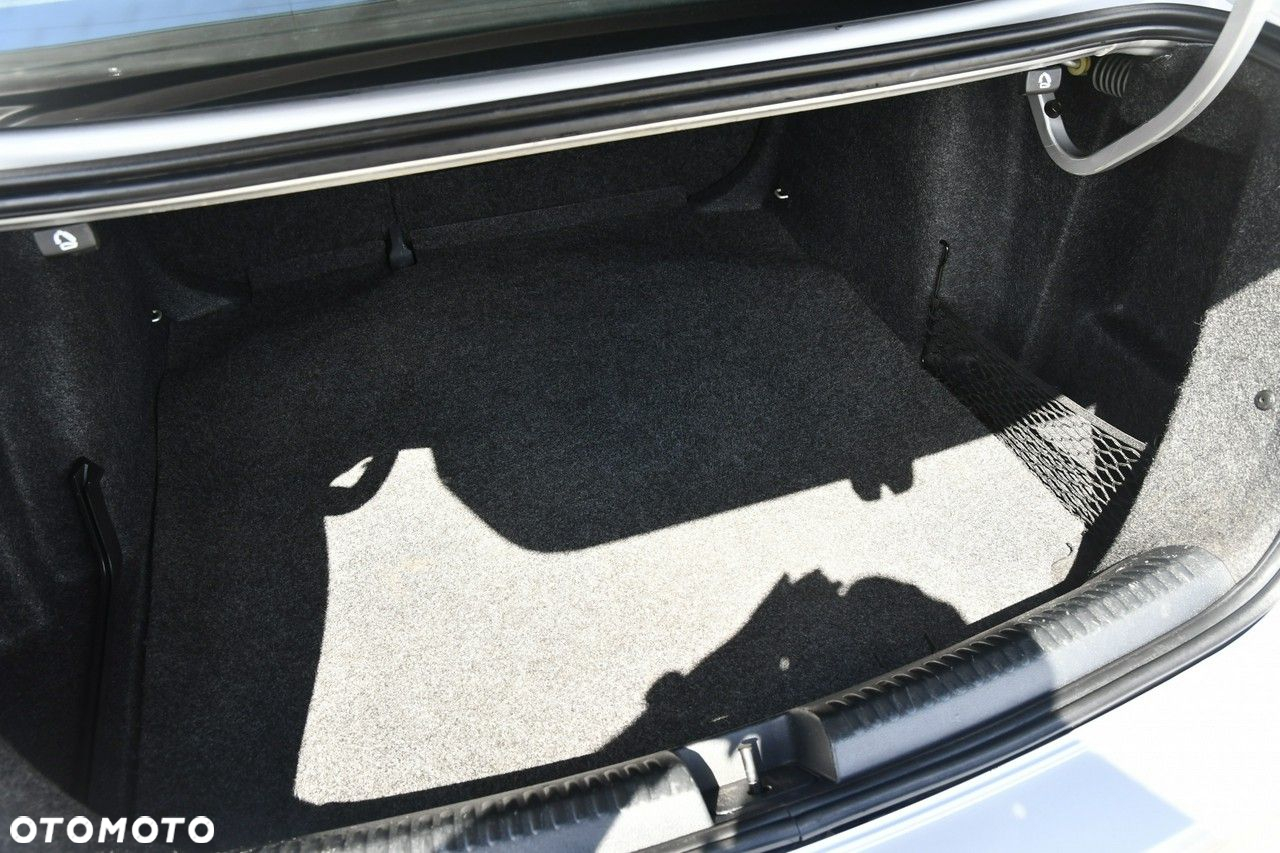 Volkswagen Jetta - 20