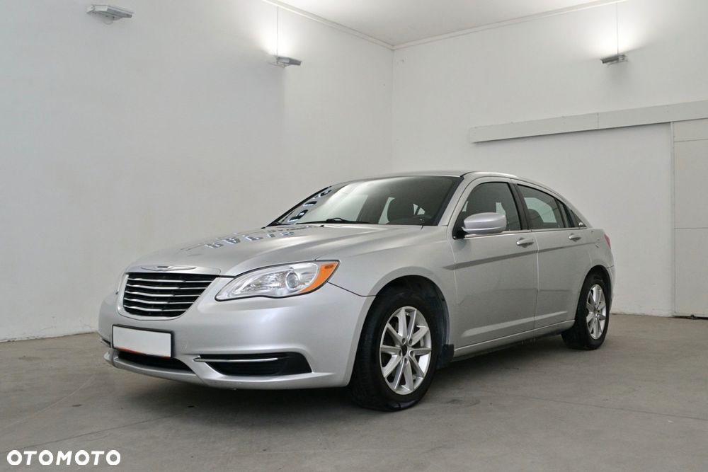 Chrysler 200 - 1