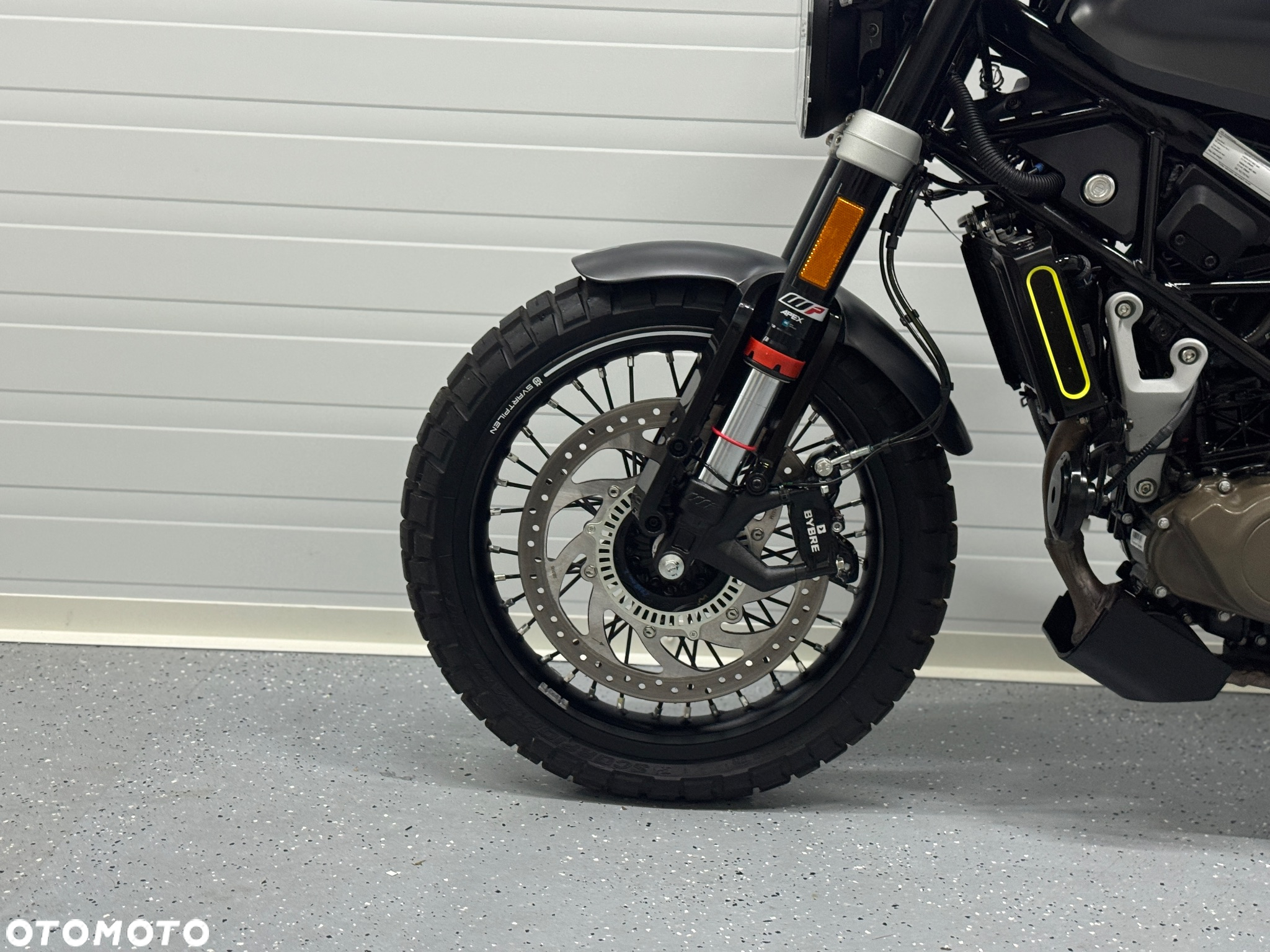 Husqvarna Svartpilen - 11