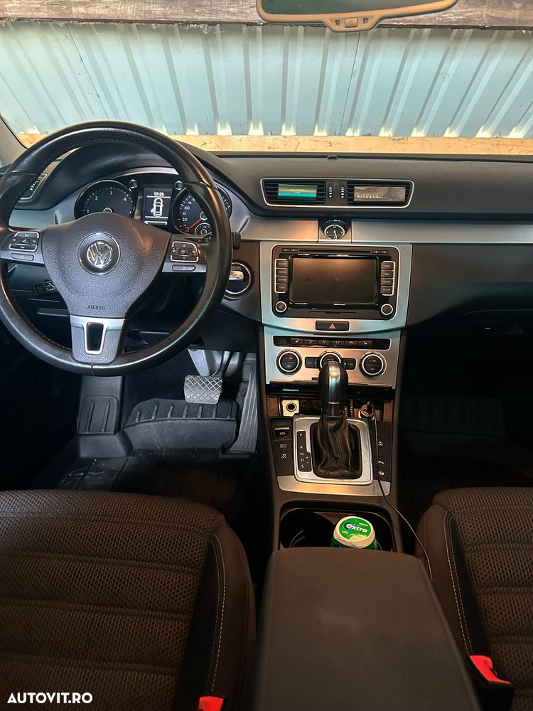 Volkswagen Passat 2.0 TDI DSG (BlueMotion Technology) Comfortline - 10