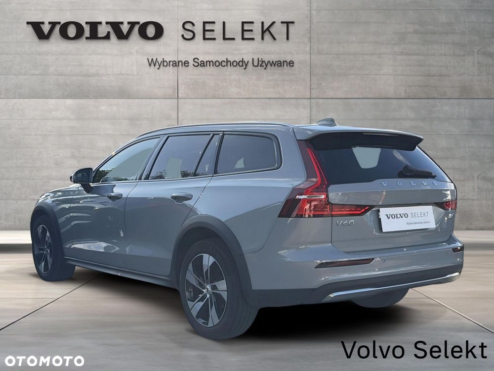 Volvo V60 Cross Country - 5