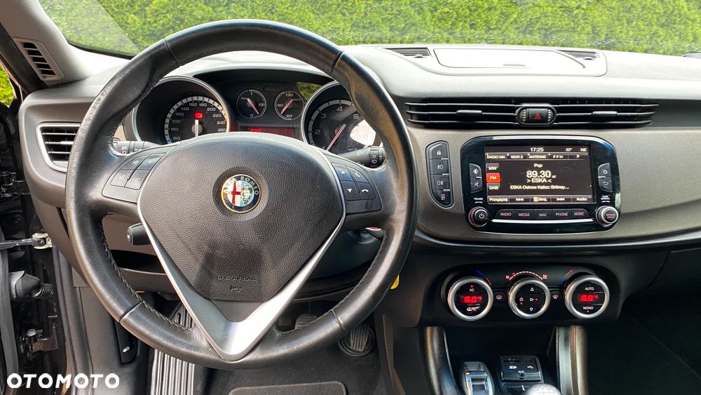 Alfa Romeo Giulietta 2.0 JTDM 16V Business - 16