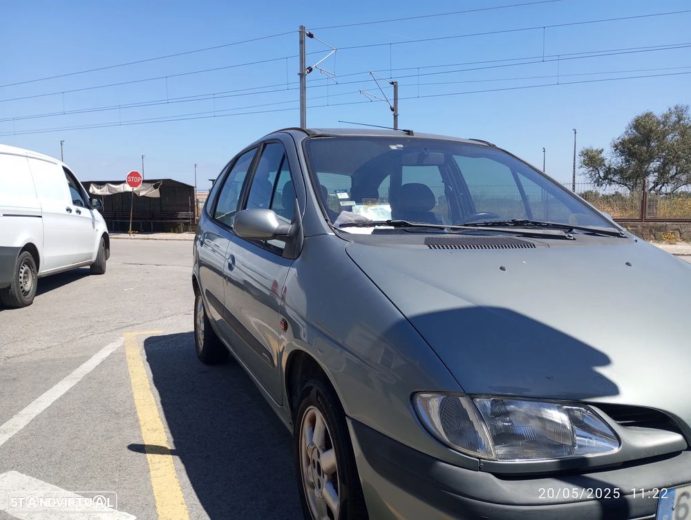 Renault Mégane Scénic - 5
