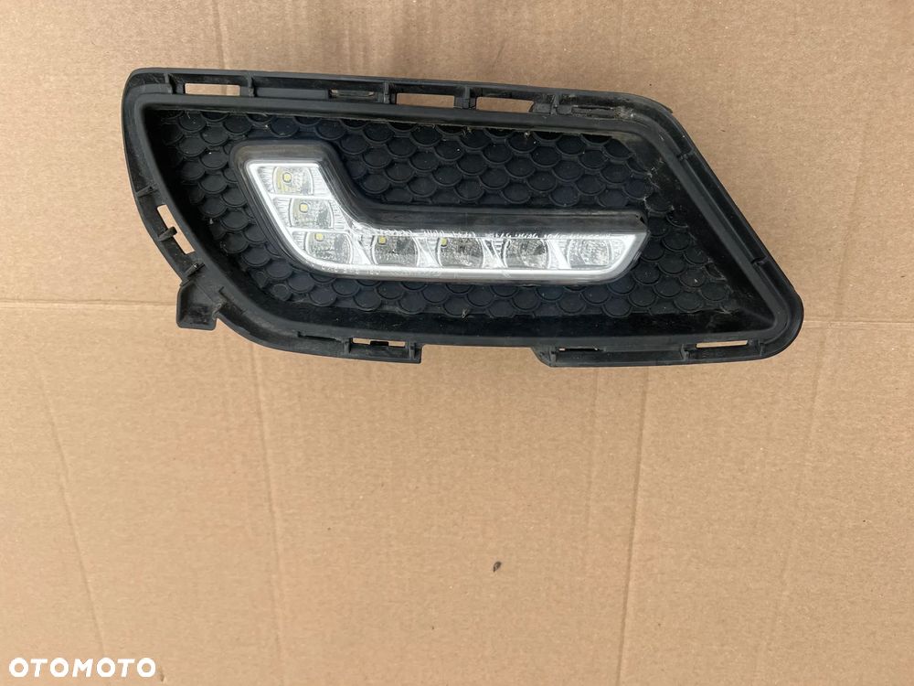 MERCEDES A 207 W 207 A 212 HALOGEN PRAWY LED - 3