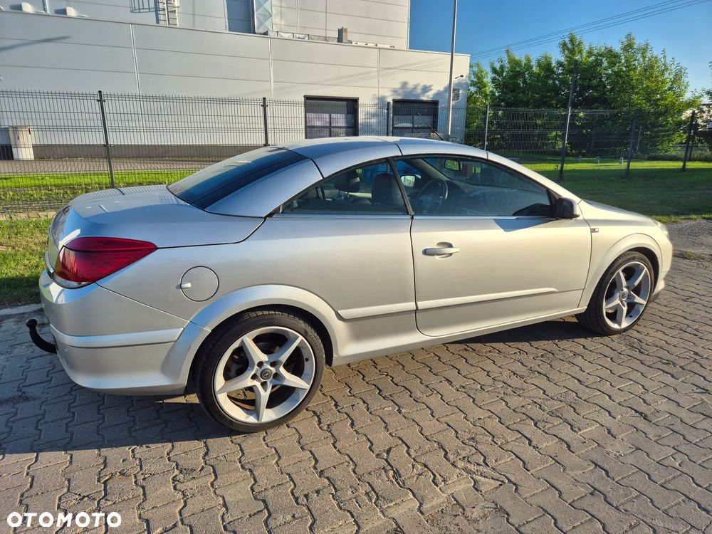 Opel Astra 1.9 CDTI Sport - 26