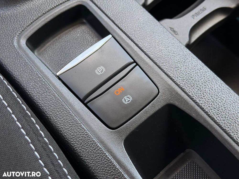 Ford Focus 2.0 EcoBlue Titanium - 33