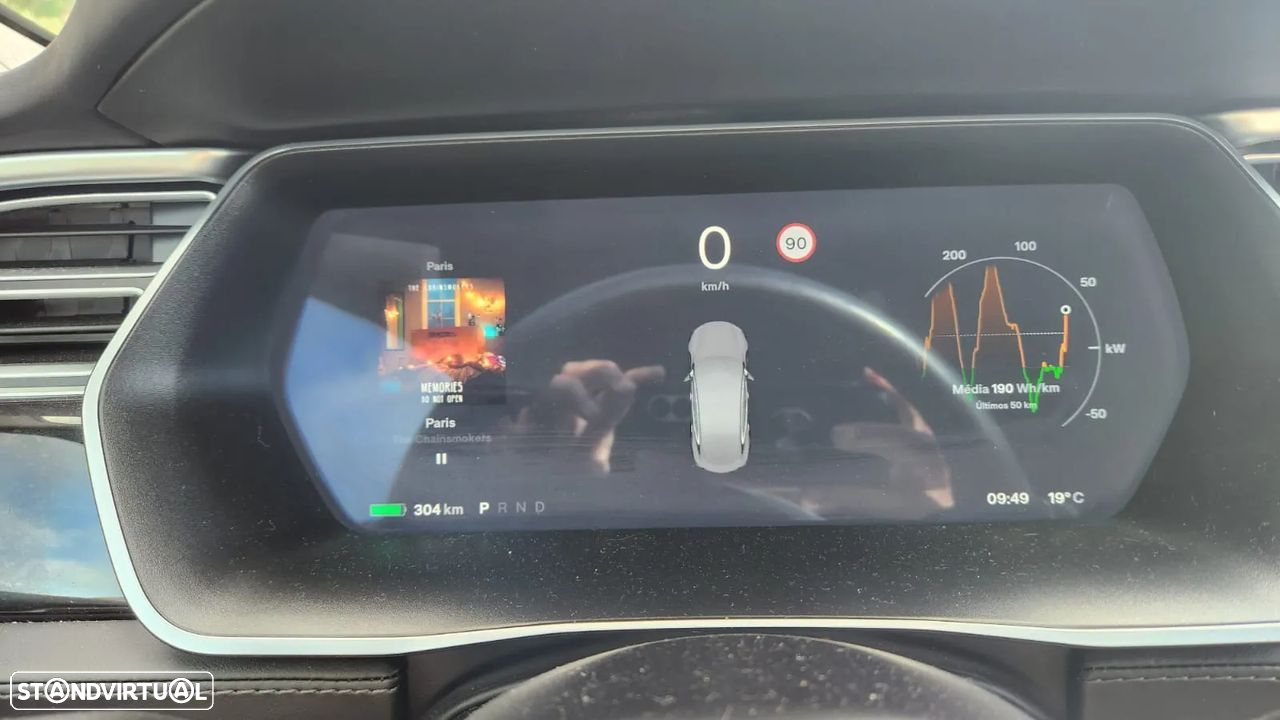 Tesla Model S - 5