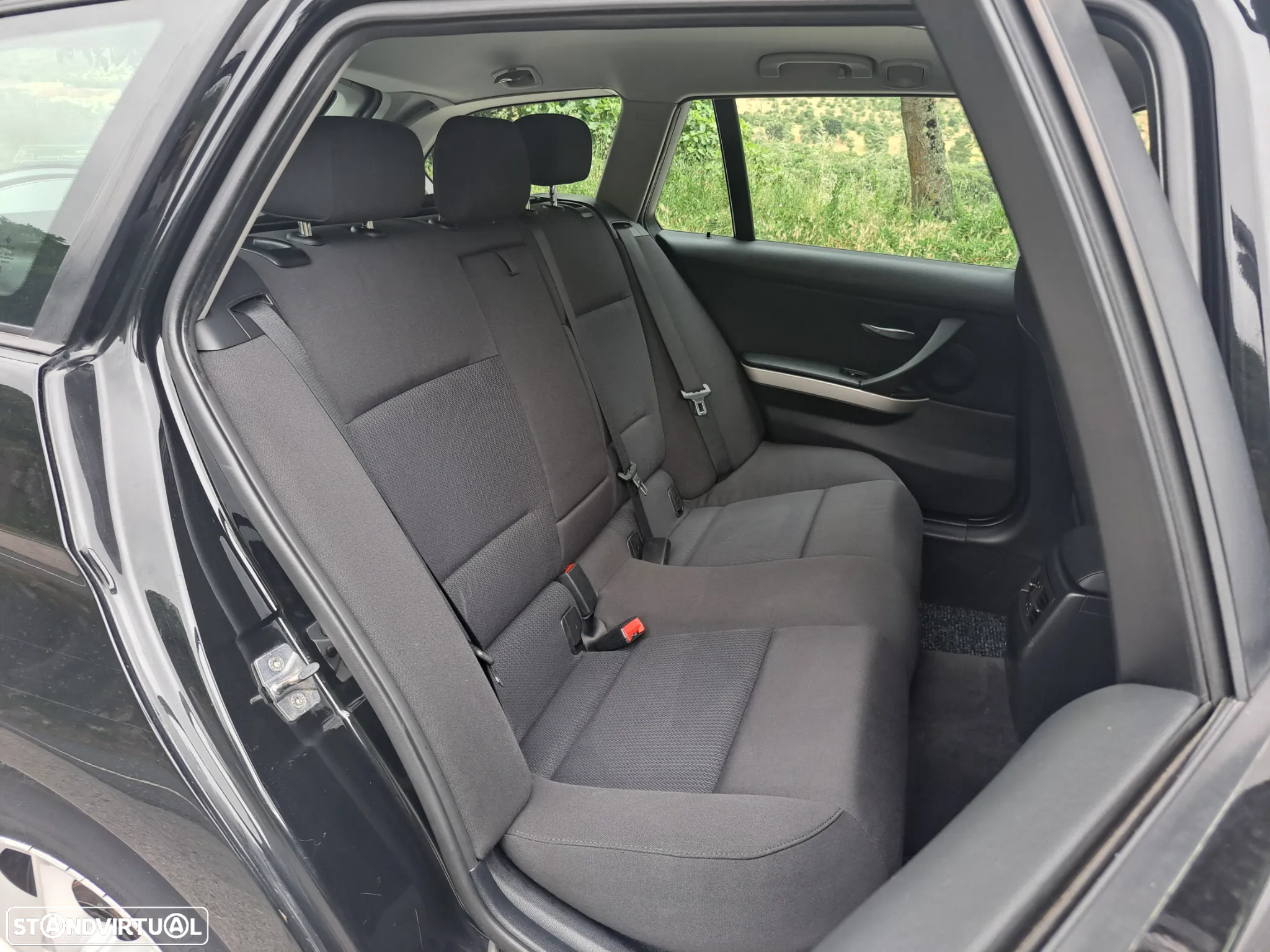 BMW 320 d Touring EfficientDynamics Navigation - 25
