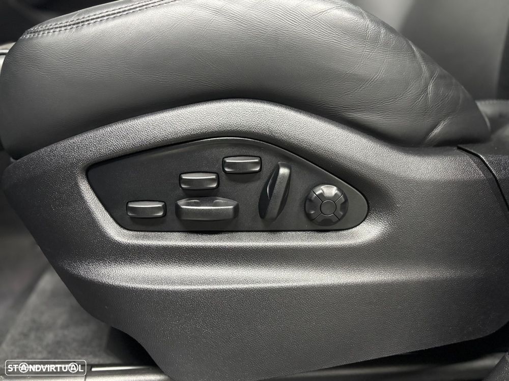 Porsche Cayenne E-Hybrid Tiptronic S Black Edition - 18