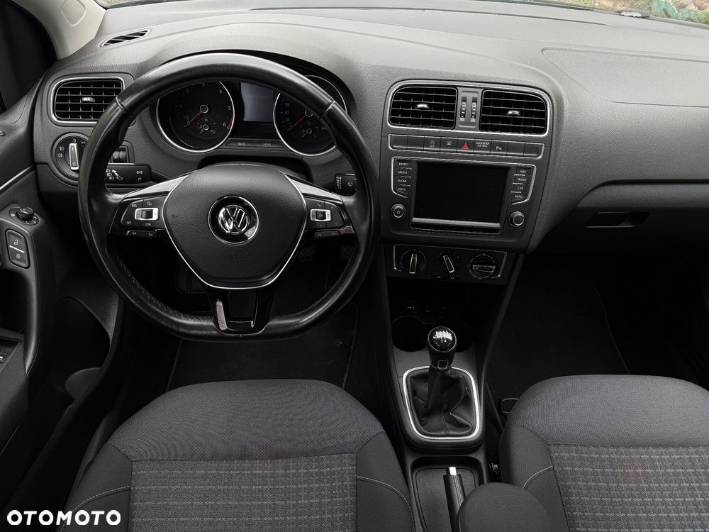 Volkswagen Polo 1.4 TDI (Blue Motion Technology) Comfortline - 30
