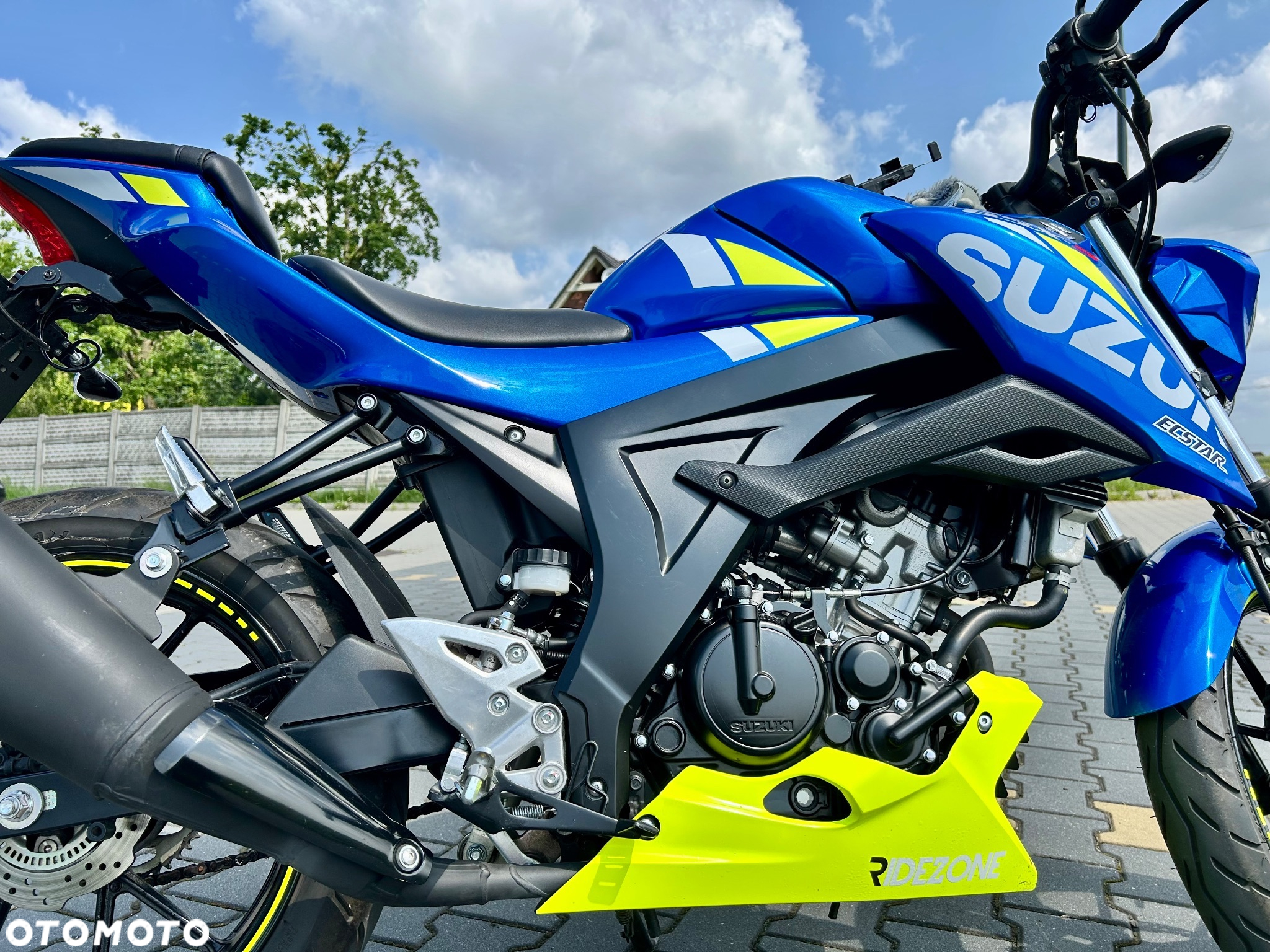 Suzuki GSX - 3