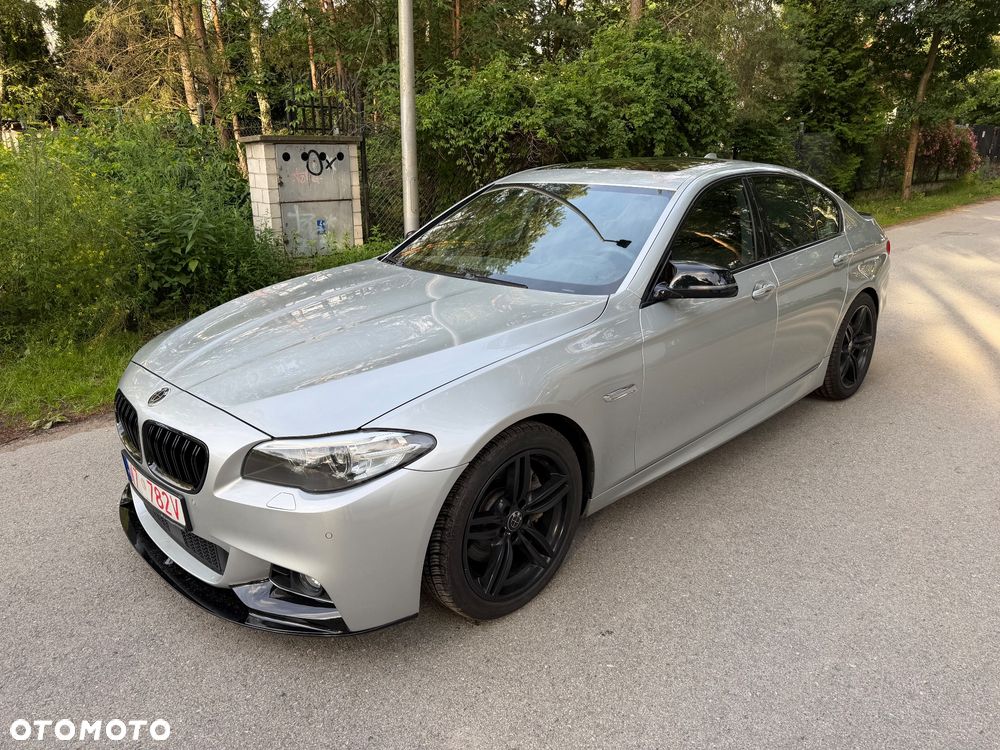 BMW Seria 5 550i - 2