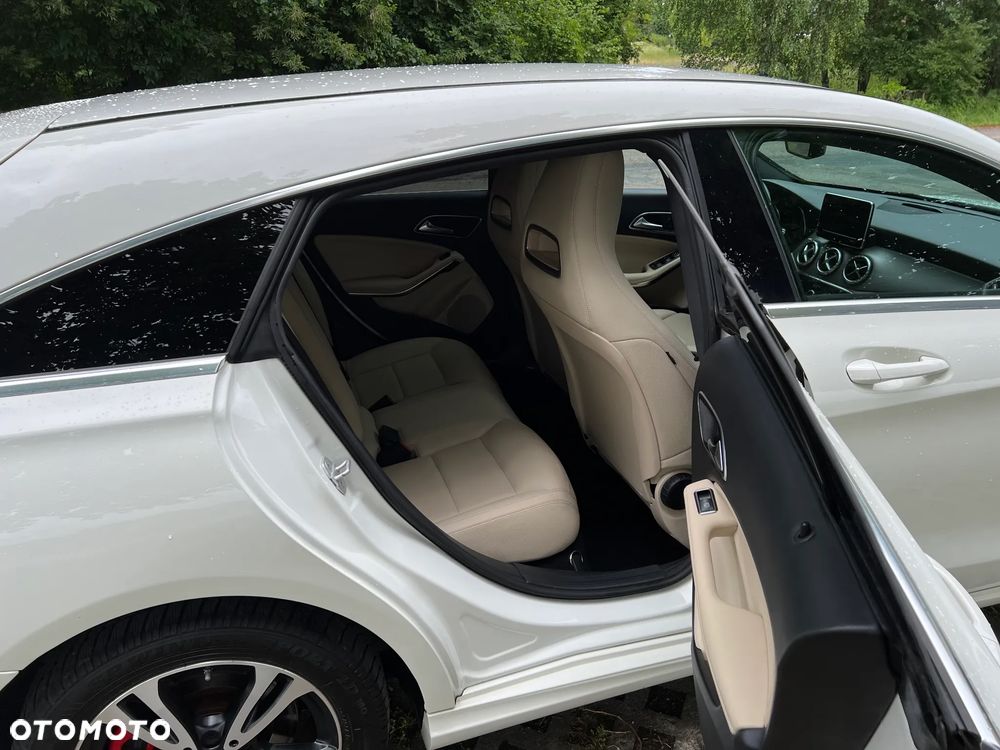 Mercedes-Benz CLA 200 (CDI) d 7G-DCT - 8
